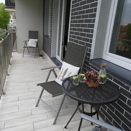 アパート Apartament Z Klimatem ギジツコ